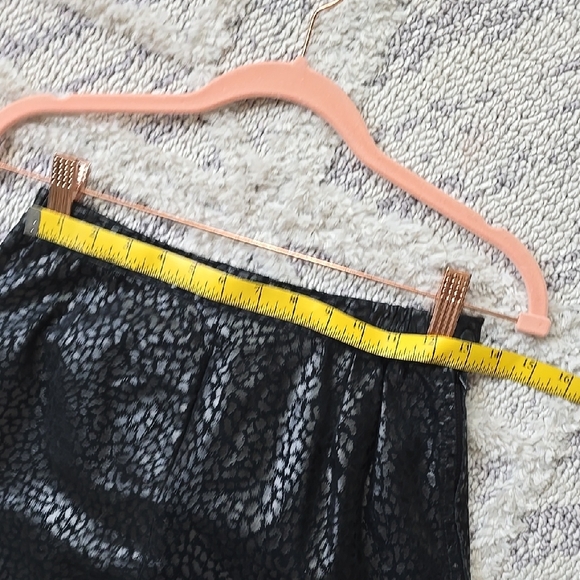 Leather Elegant Black Patterned Skirt - Picture 7 of 9